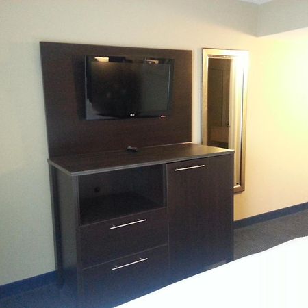 Howard Johnson By Wyndham Odessa Tx Экстерьер фото