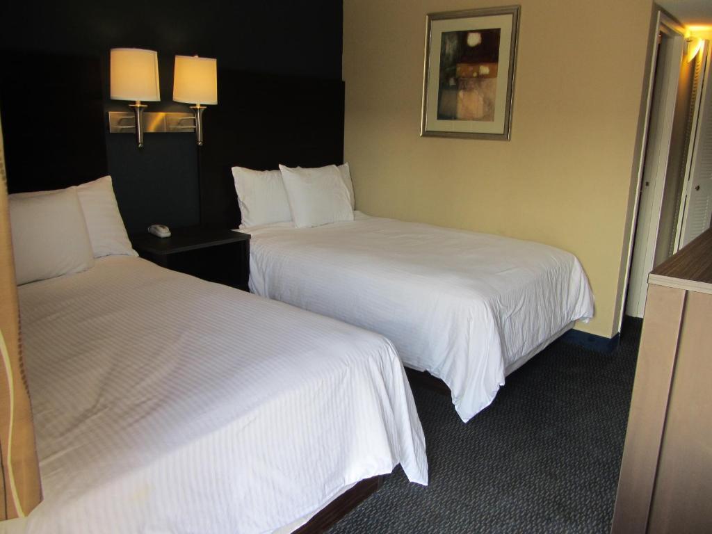Howard Johnson By Wyndham Odessa Tx Экстерьер фото